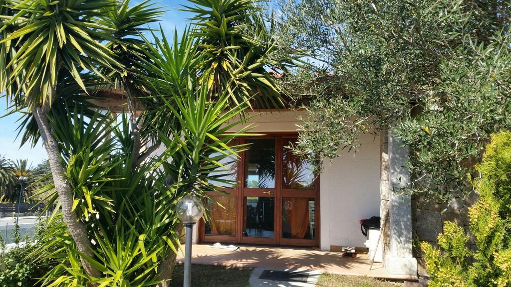 Relax Al Mare Apartment Олбия Екстериор снимка